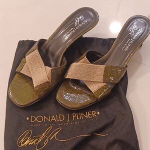 Donald J Pliner Kiki 8m Green Crocodile Print Sandals